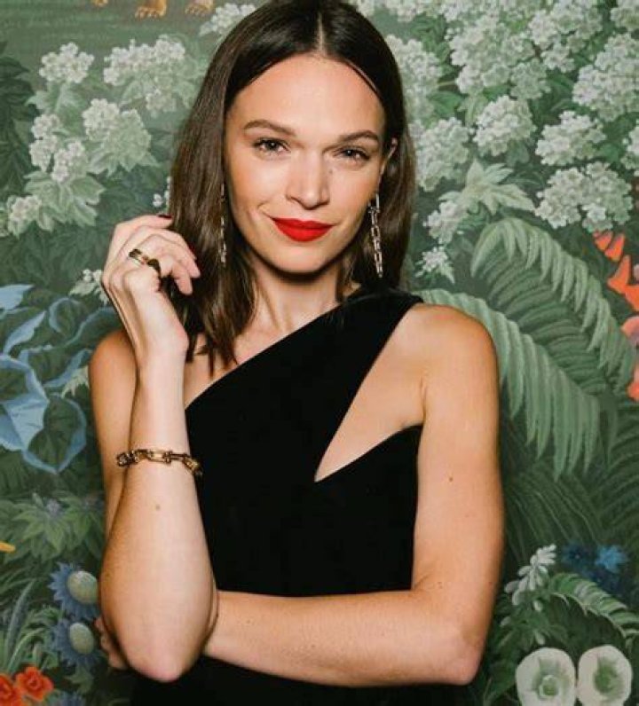 Anna Brewster Biography