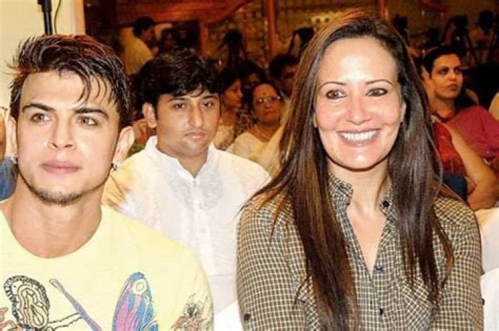 Ayesha Dutt Ayesha Dutt