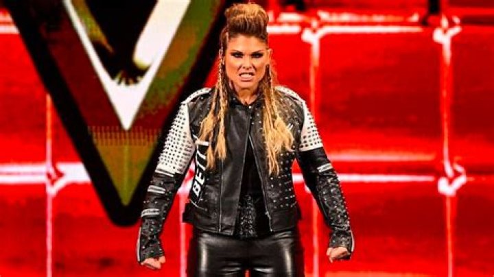 Beth Phoenix's Influence on Women's Wrestling Beth Phoenix's Influence on Women's Wrestling