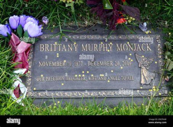 Brittany Murphy grave, Tragic death of Actress at 32.
