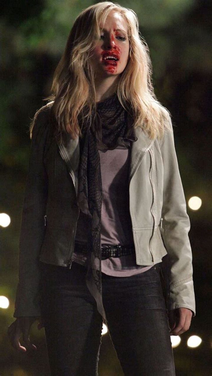 Candice Accola - The Vampire Diaries - Caroline Singing for Matt - songs from vampire diaries season 7