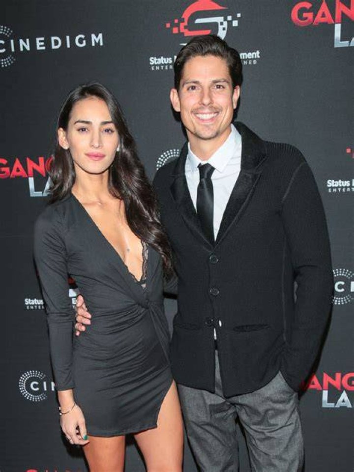 Cherie Jimenez with her husband, Sean faris and son, Phoenix Warren Faris