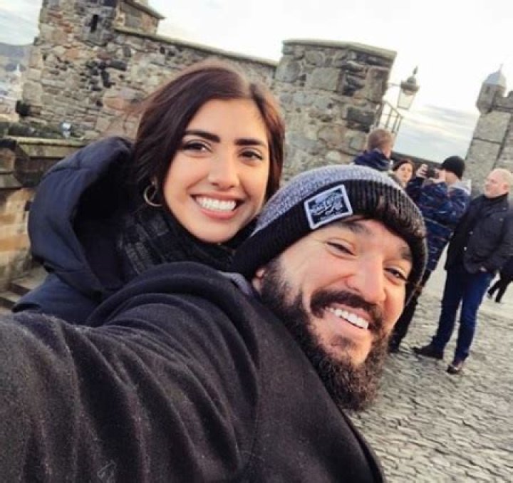 Elton Castee is dating his girlfriend, Ginger Duran.| Source: Instagram