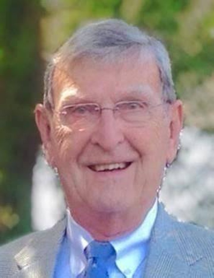 Frank Hull Obituary