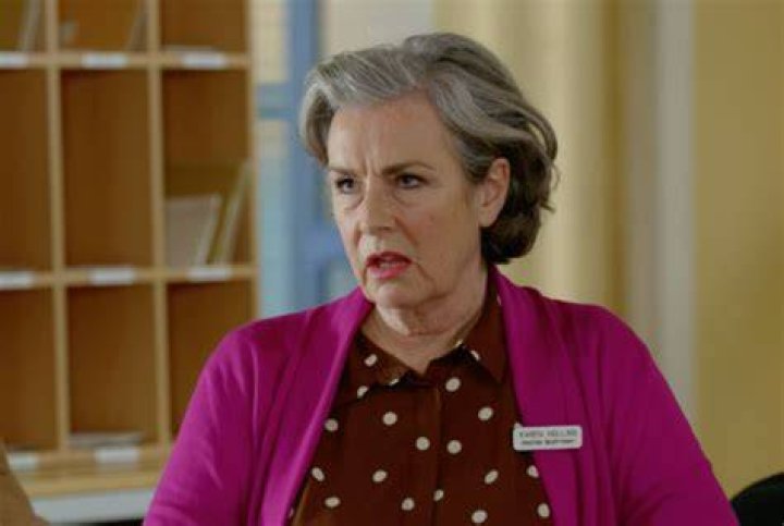 Jan Pearson, who played the character Karen Hollins on the television show "Doctors" for 14 years, has decided to leave the show.
