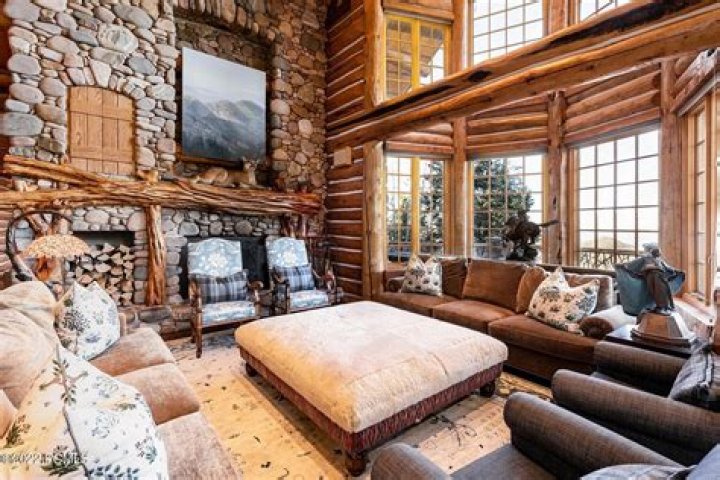 Mitt Romney real estate