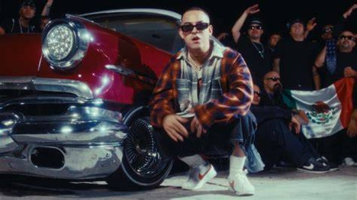 Neto Pe&ntilde;a - Cholo En Un Low (Video Oficial) - cholo cumbia music