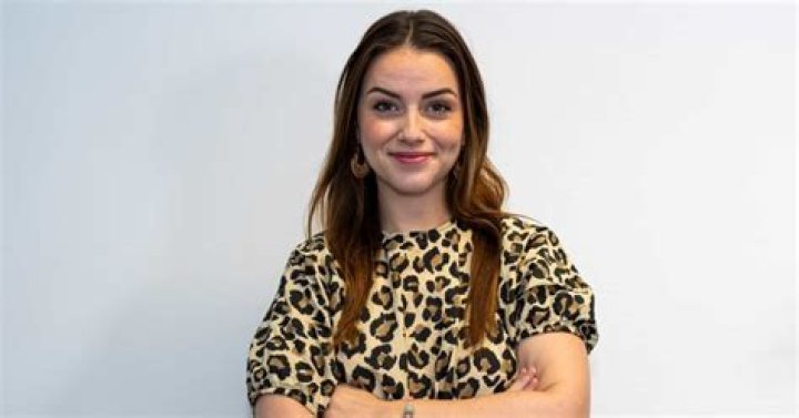 shauna dewit earnings