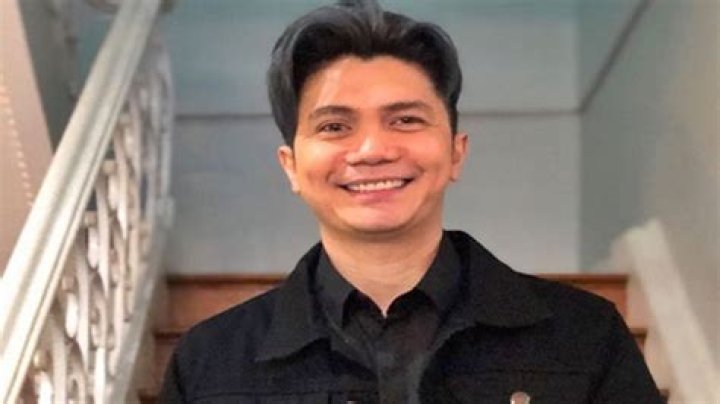 Vhong Navarro Vhong Navarro